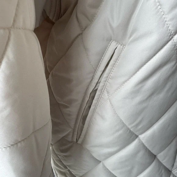 NWT Zara Off-White Quilted Puffer Jacket - Picture 6 of 9
